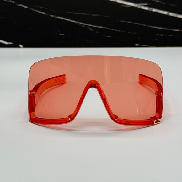 NEW GG1631S 001 GUCCI OVERSIZED RED WOMEN SUNGLASSES - Picture 4 of 10